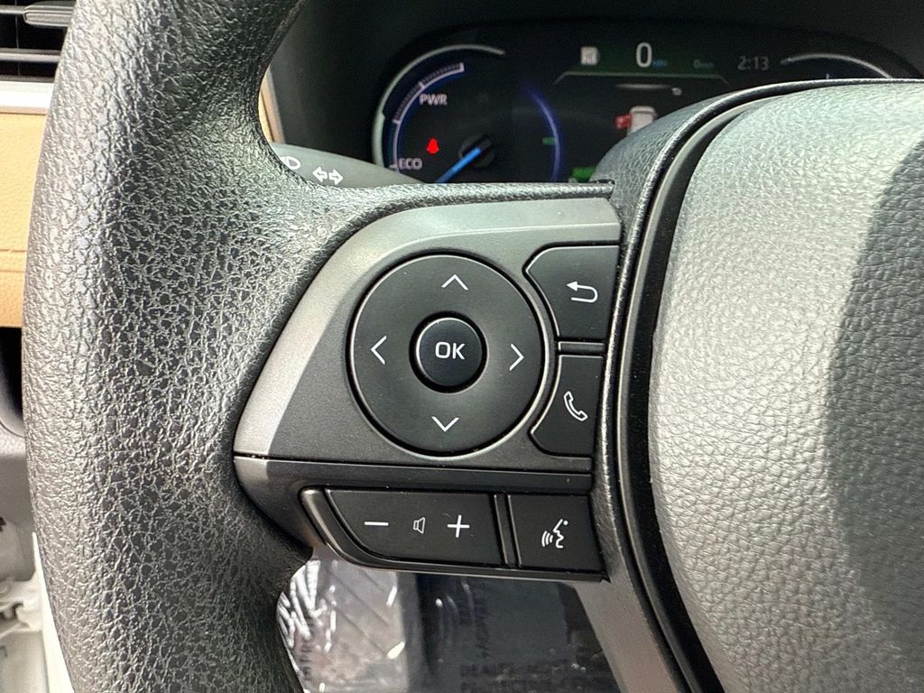 2024 Toyota RAV4 Hybrid LE photo 32