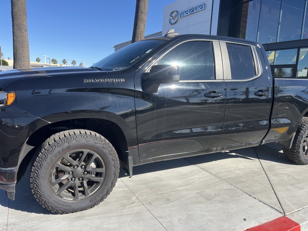 2022 Chevrolet Silverado 1500 RST photo 4