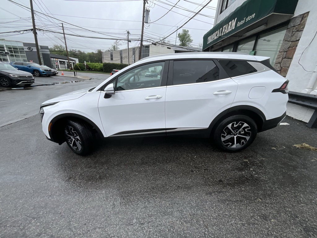2025 Kia Sportage EX photo 3
