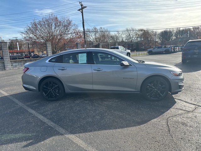 2023 Chevrolet Malibu 1LT photo 3