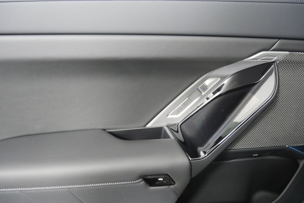 2025 Bmw 740i photo 13
