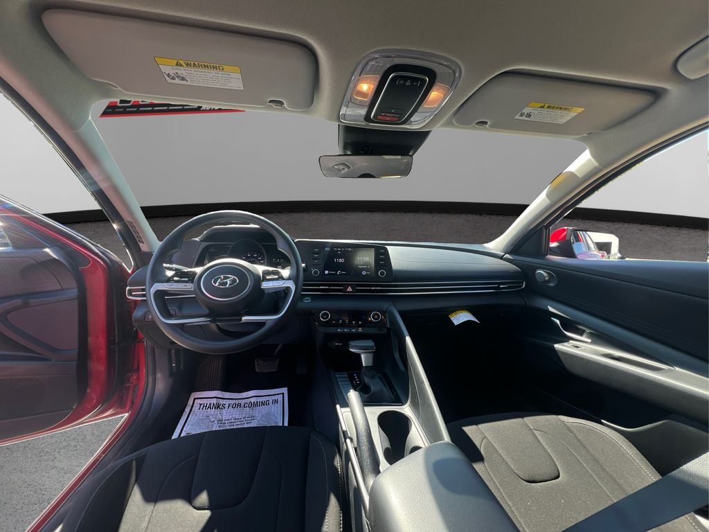 2023 Hyundai Elantra SEL photo 22