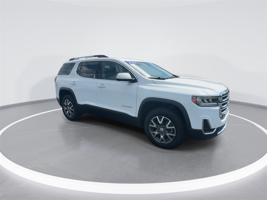 2023 Gmc Acadia SLE photo 2
