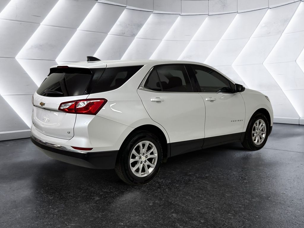 2020 Chevrolet Equinox LT photo 4