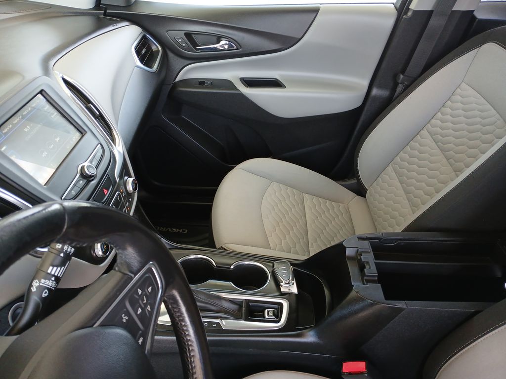 2019 Chevrolet Equinox LT photo 23