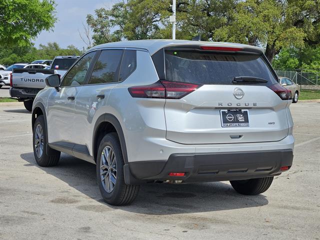 2025 Nissan Rogue S photo 5
