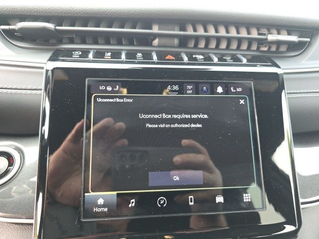 2022 Jeep Grand Cherokee Altitude photo 12