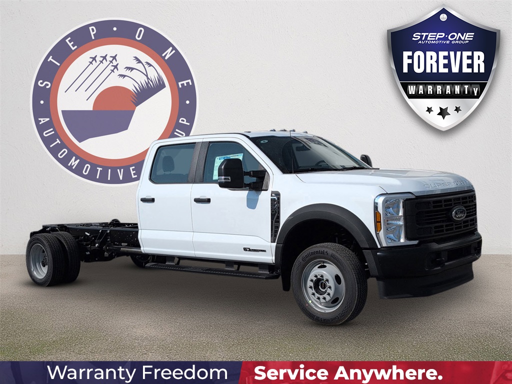 2026 Ford F-550 Super Duty Chassis Cab XL's photo