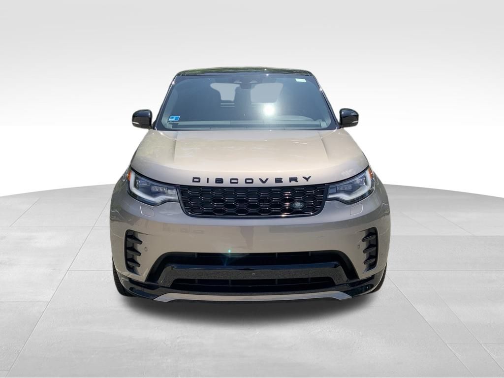 2024 Land Rover Discovery SE photo 2