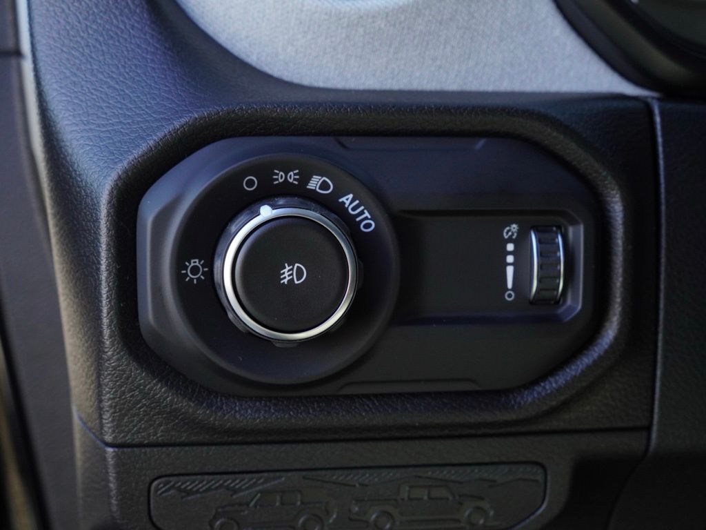 New 2026 Black Clear-Coat Exterior Paint Jeep Sport S image 12