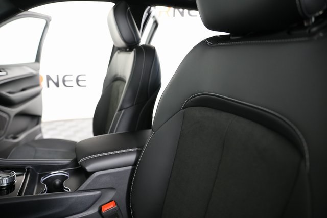 2025 Jeep Grand Cherokee Altitude X photo 14