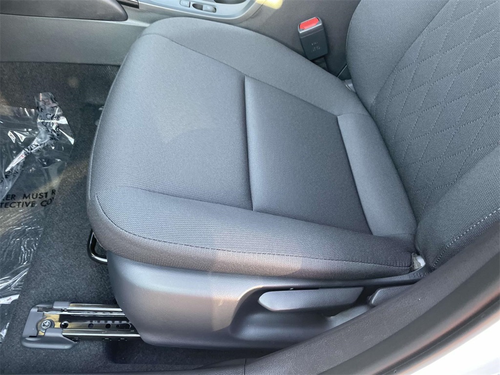 2025 Toyota Corolla LE photo 19