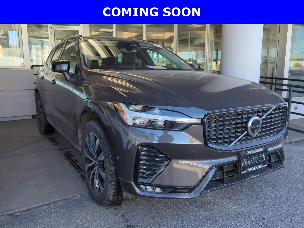 2025 Volvo XC60 Plus's photo