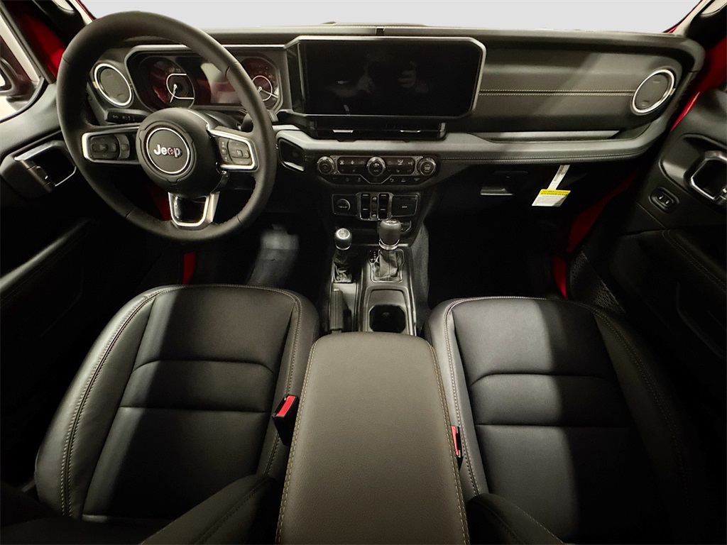 2025 Jeep Wrangler Sahara photo 6