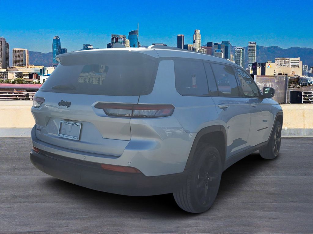 2025 Jeep Grand Cherokee Altitude X photo 2