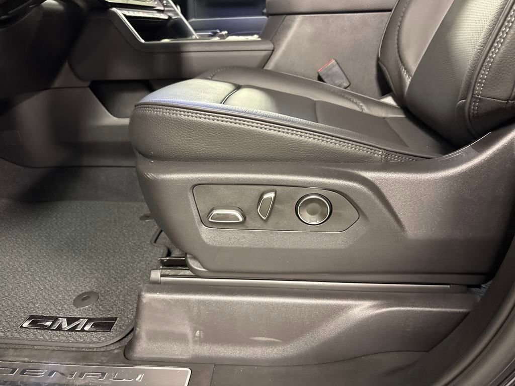 2025 Gmc Sierra 2500 HD Denali photo 19