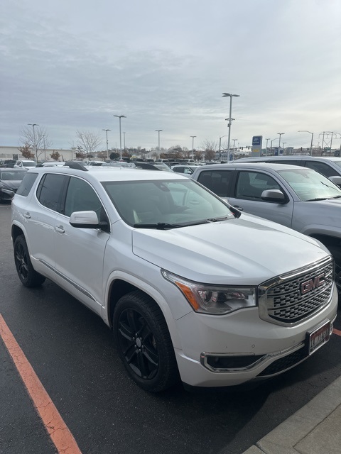 2019 Gmc Acadia Denali photo 2