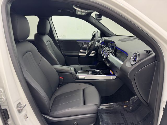 2025 Mercedes Benz GLB 250 photo 13