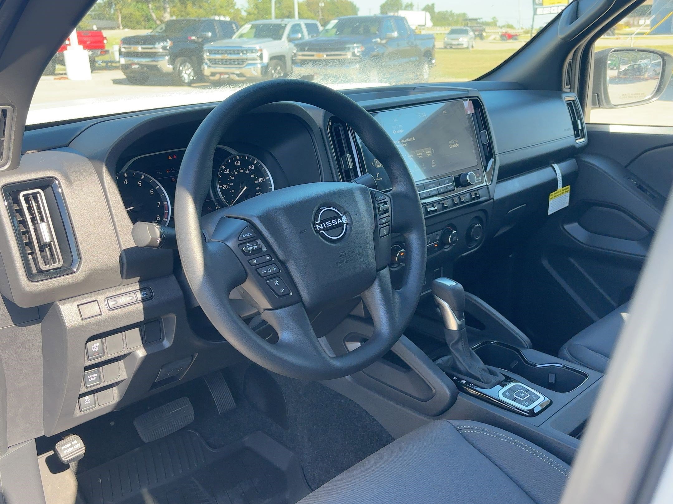 2026 Nissan Frontier SV photo 4