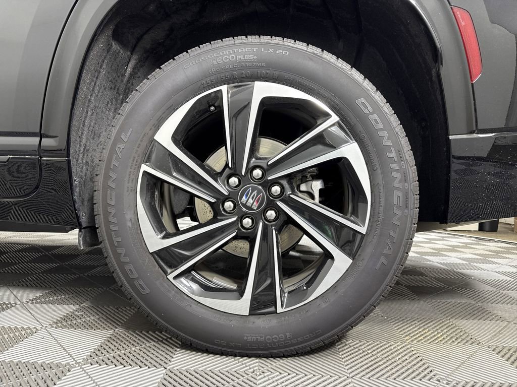 2025 Buick Enclave Sport Touring photo 18