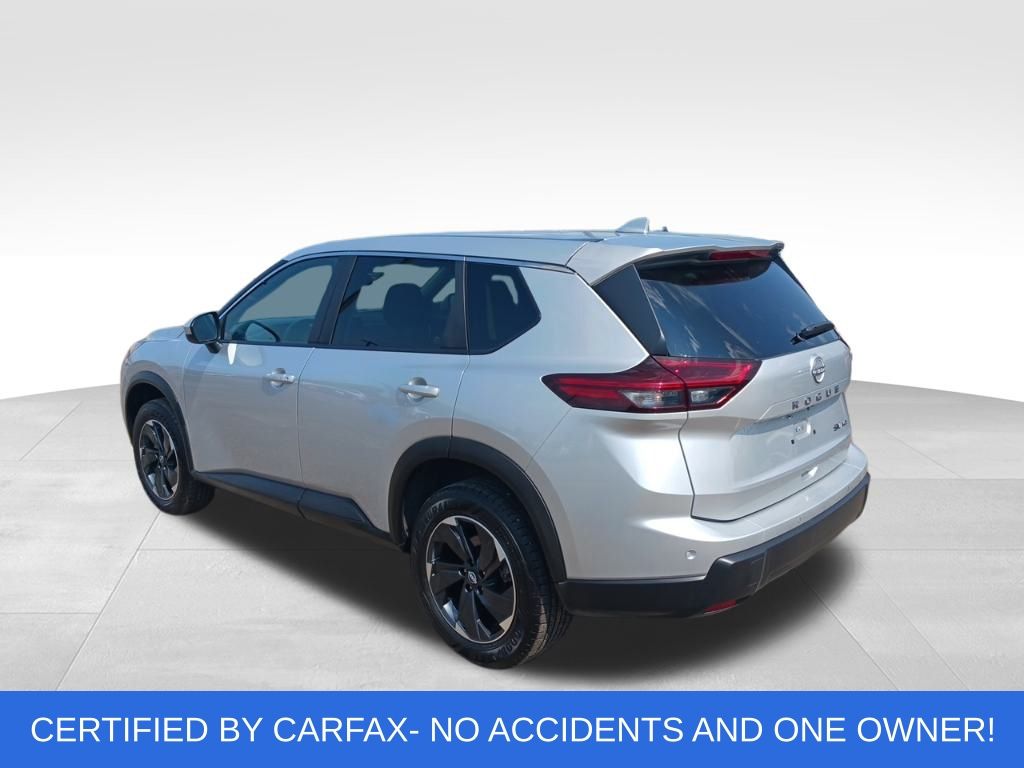 Used 2024 Nissan Rogue SV with VIN JN8BT3BB8RW424119 for sale in Northfield, Minnesota