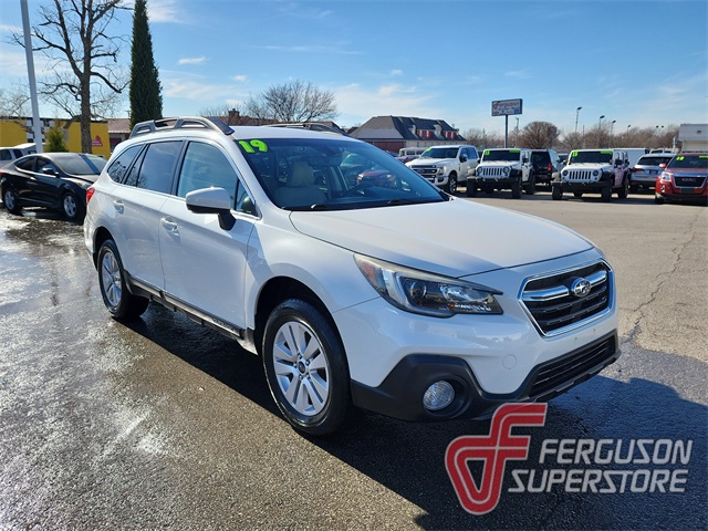 2019 Subaru Outback Premium's photo