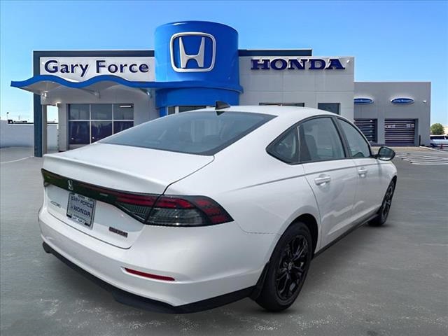 2025 Honda Accord SE photo 2