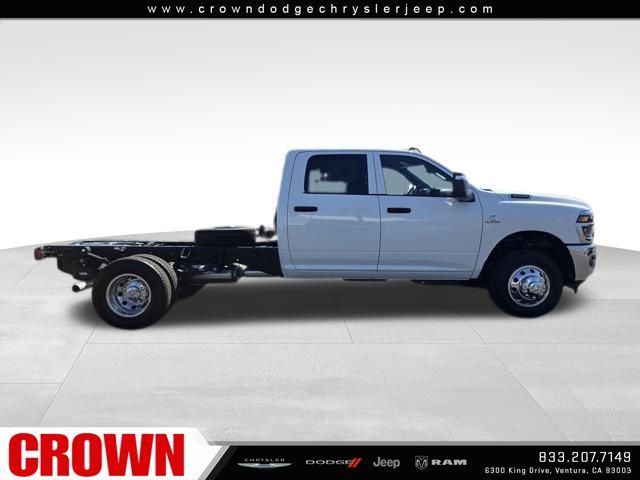 2026 Ram 3500 Tradesman photo 4