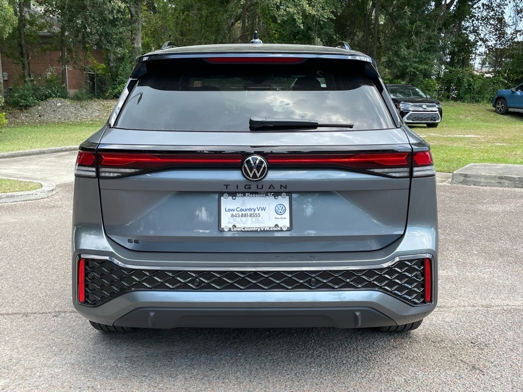2025 Volkswagen Tiguan SE R-Line Black photo 22