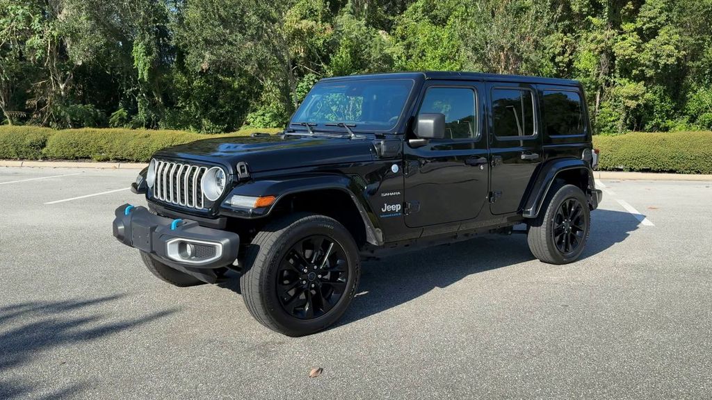 2024 Jeep Wrangler Sahara 4xe photo 4