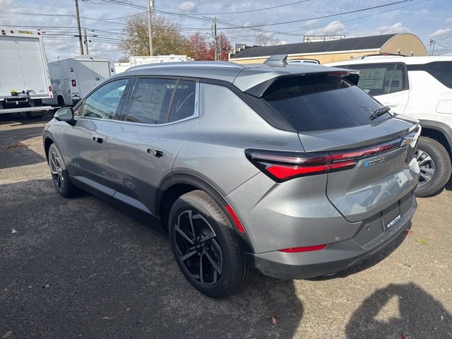 2026 Chevrolet Equinox EV 1LT photo 2