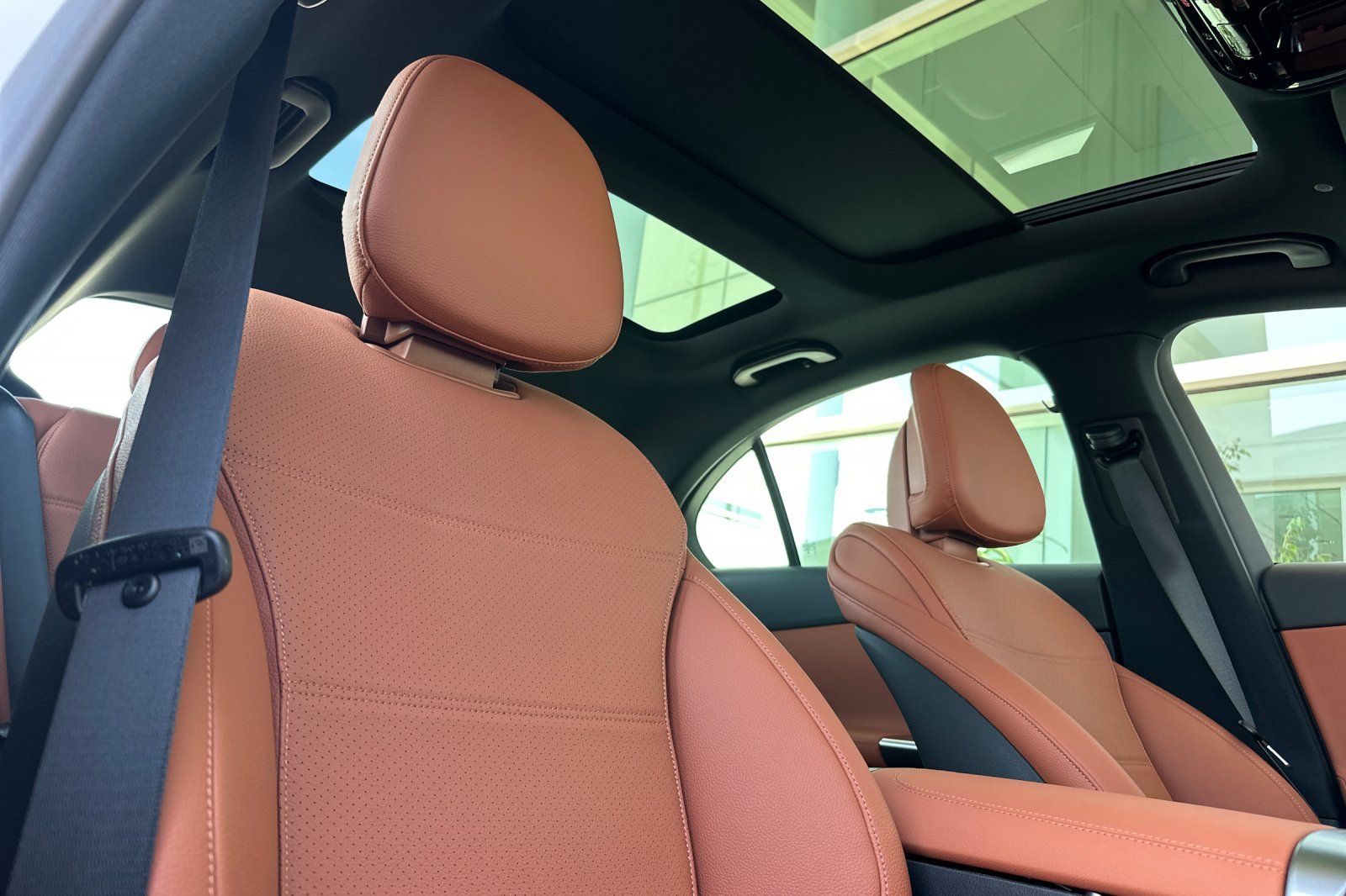 2025 Mercedes Benz C 300 photo 3