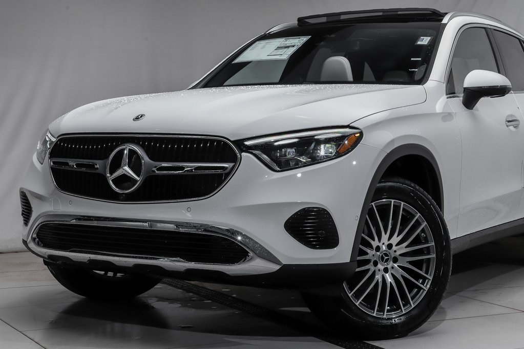 2025 Mercedes Benz GLC 300 4MATIC photo 2