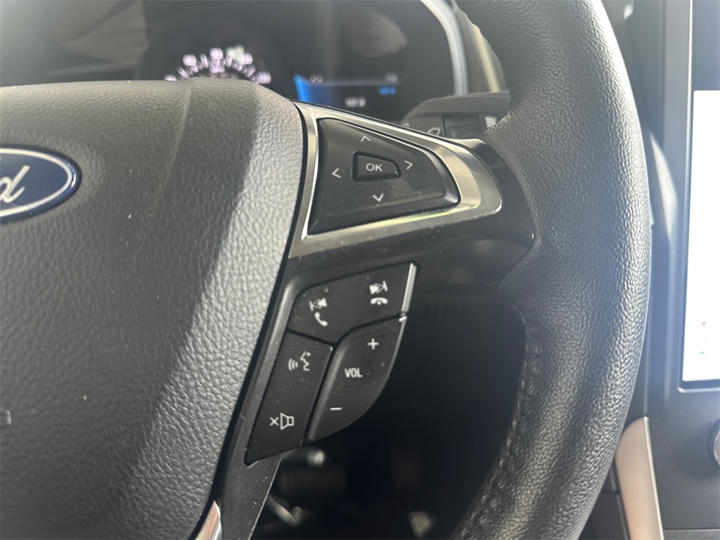 2024 Ford Edge SEL photo 30
