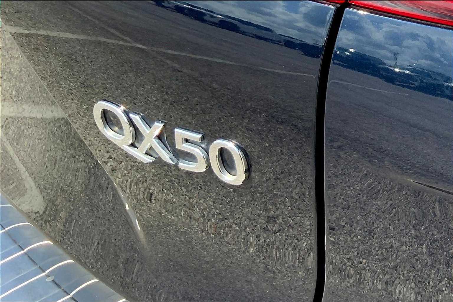 2021 Infiniti QX50 Luxe photo 29