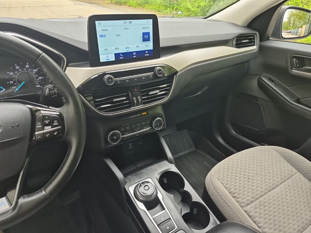 2022 Ford Escape SE photo 17