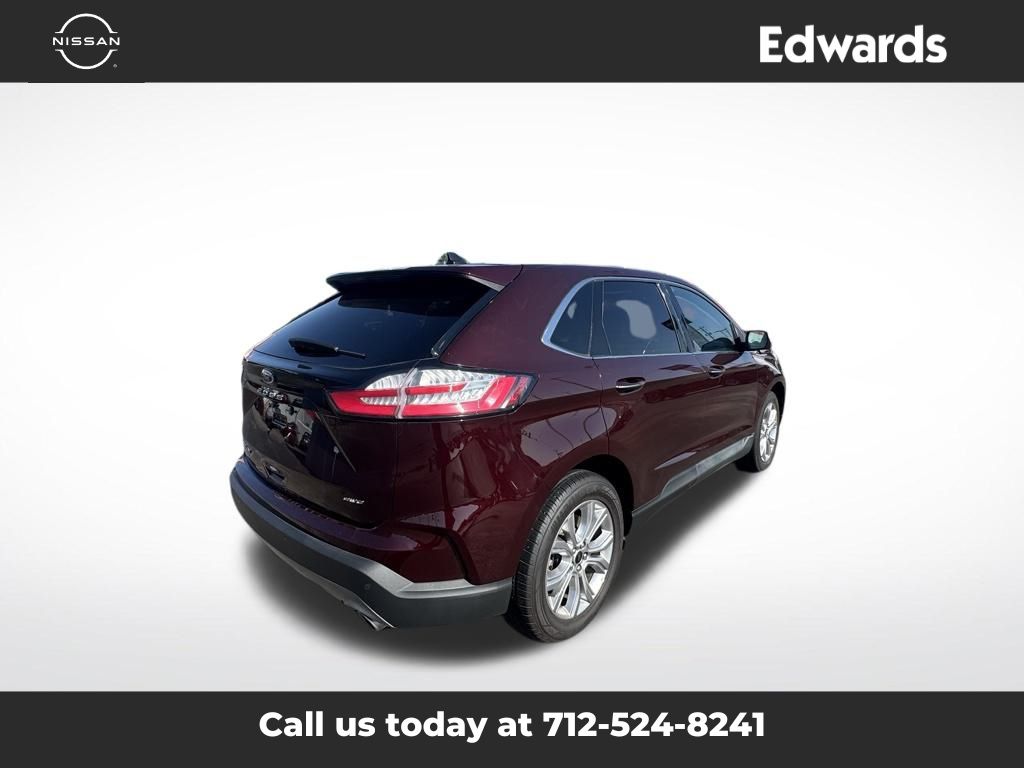 2024 Ford Edge Titanium photo 3