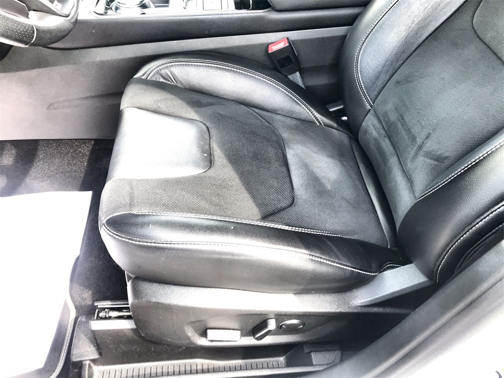 2019 Ford Edge ST photo 12