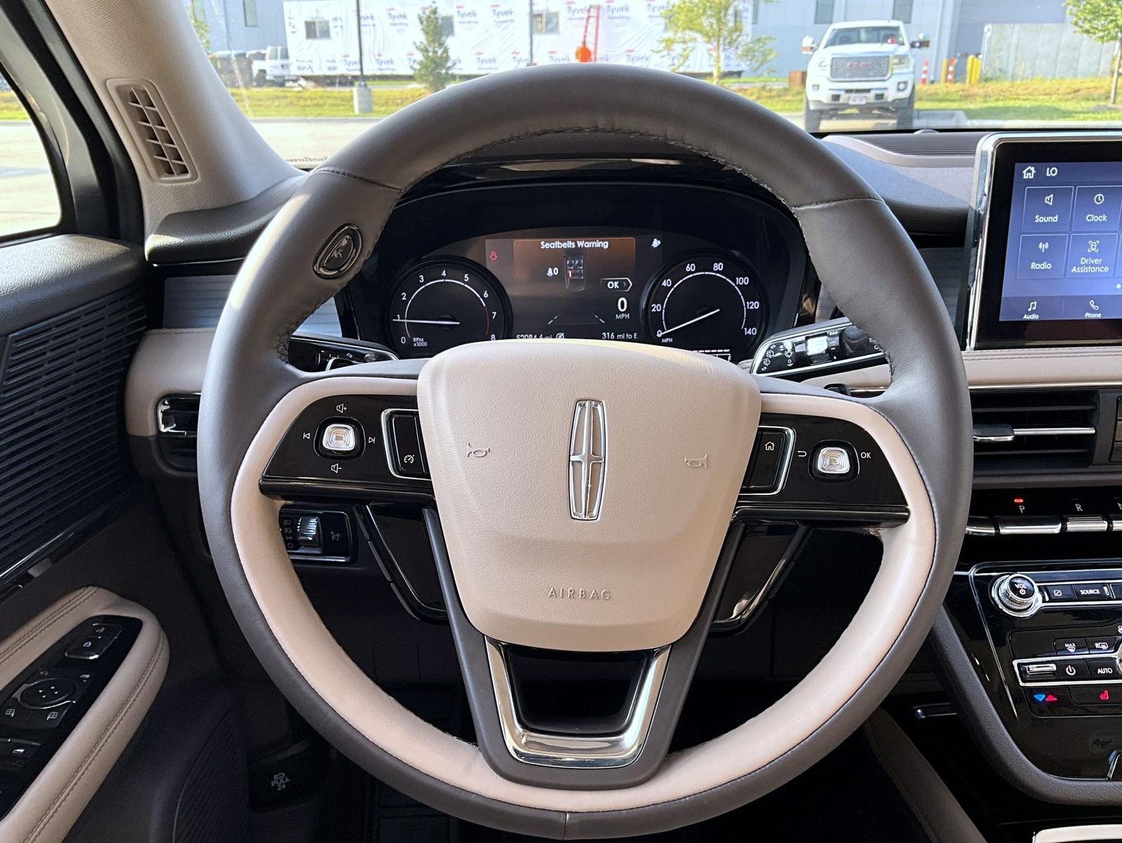 2021 Lincoln Corsair Standard photo 12
