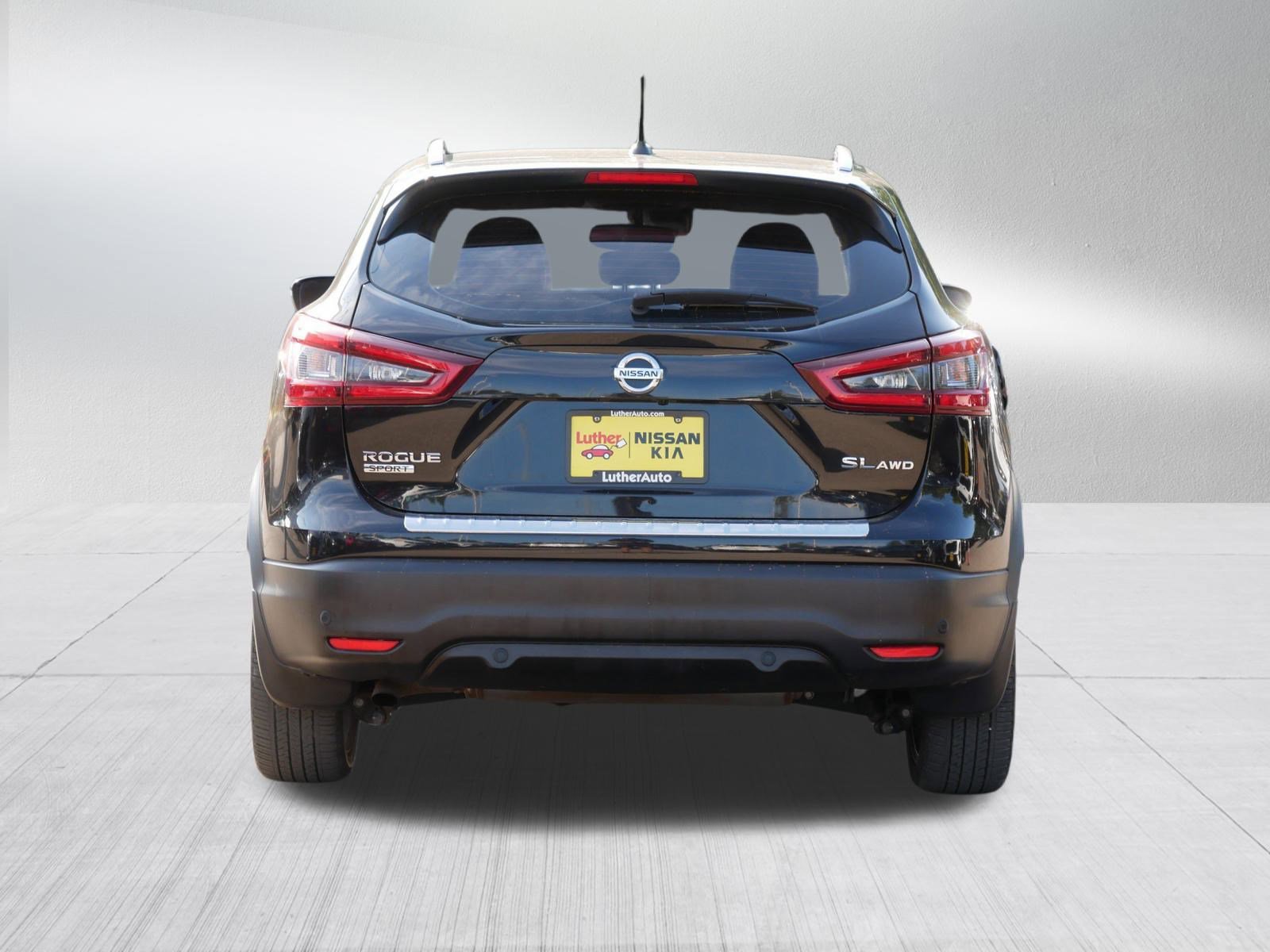 2022 Nissan Rogue Sport SL photo 6