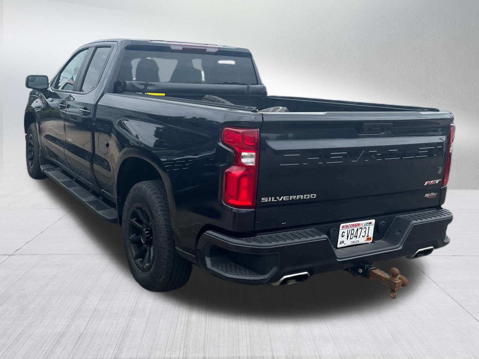 2023 Chevrolet Silverado RST photo 4