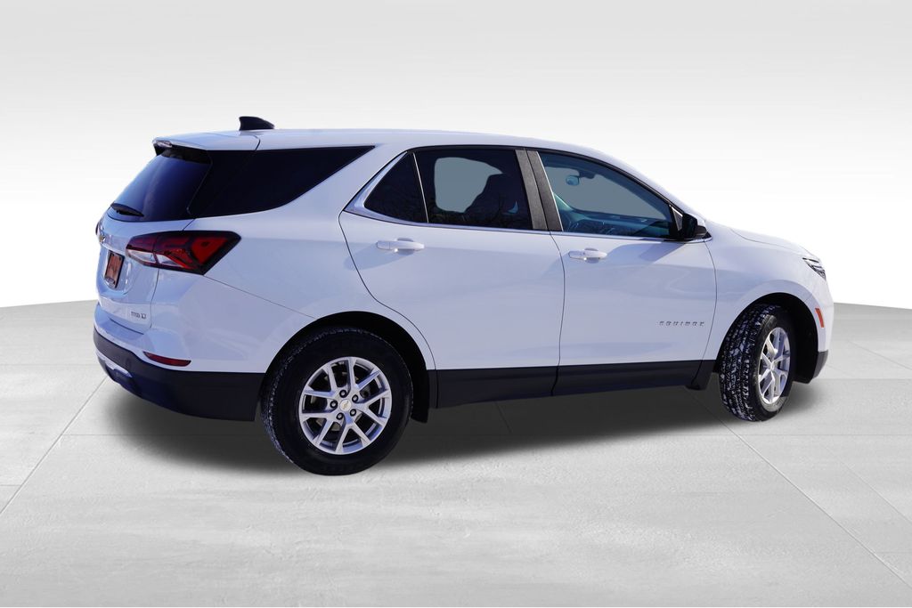 2023 Chevrolet Equinox LT photo 4