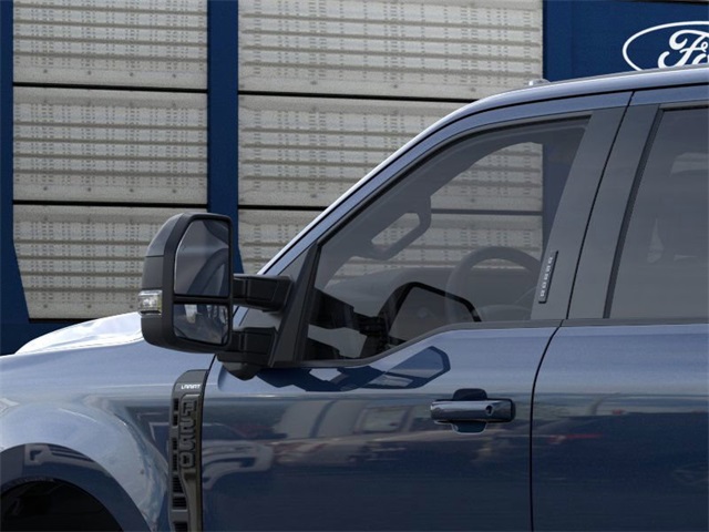 2025 Ford F-250 Lariat photo 3