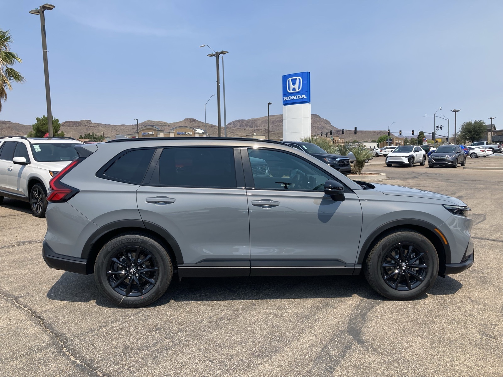 2026 Honda CR-V Hybrid Sport-L photo 4