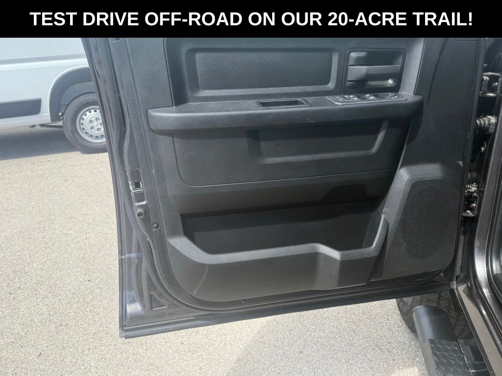 2026 Ram 2500 Tradesman photo 23