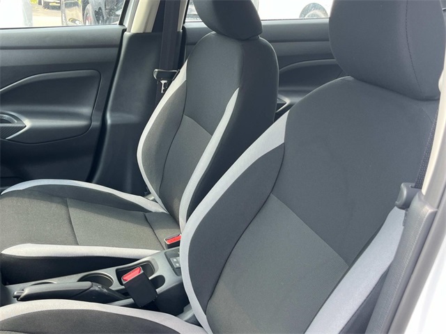 2025 Nissan Versa 1.6 S photo 20