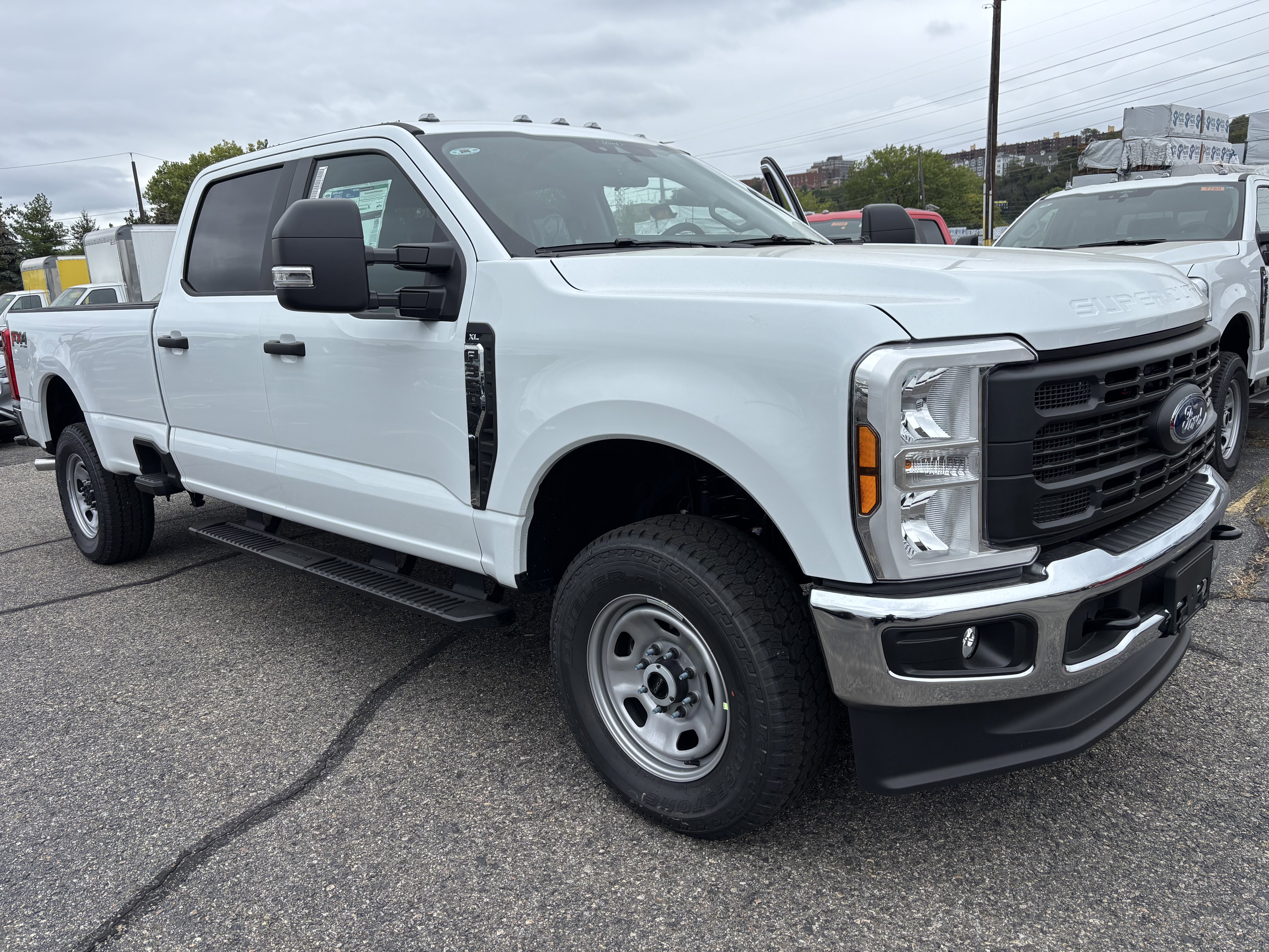 2026 Ford F-350 Super Duty XL's photo