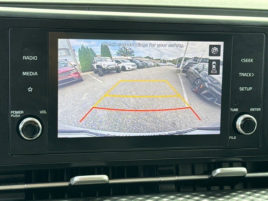 2022 Kia Carnival LX photo 4