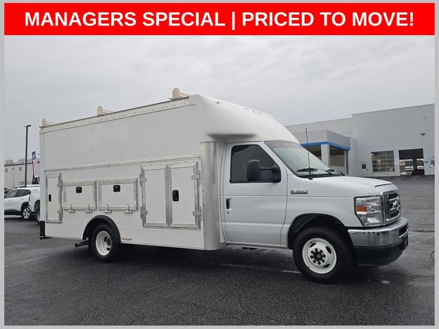 2023 Ford E-Series Cutaway Base