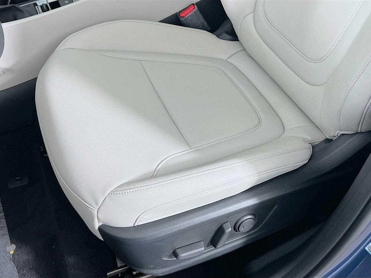 2025 Hyundai Tucson SEL Convenience photo 18